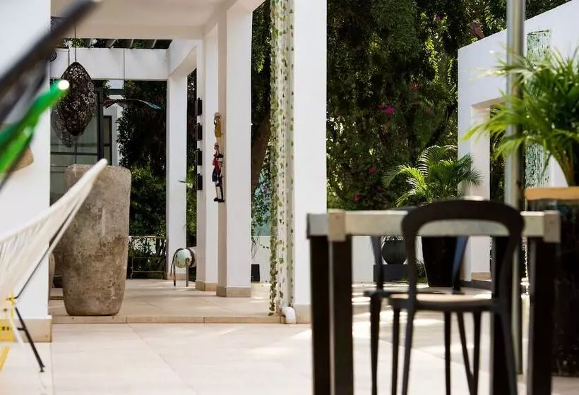 هتل Latitude 13 Degrees