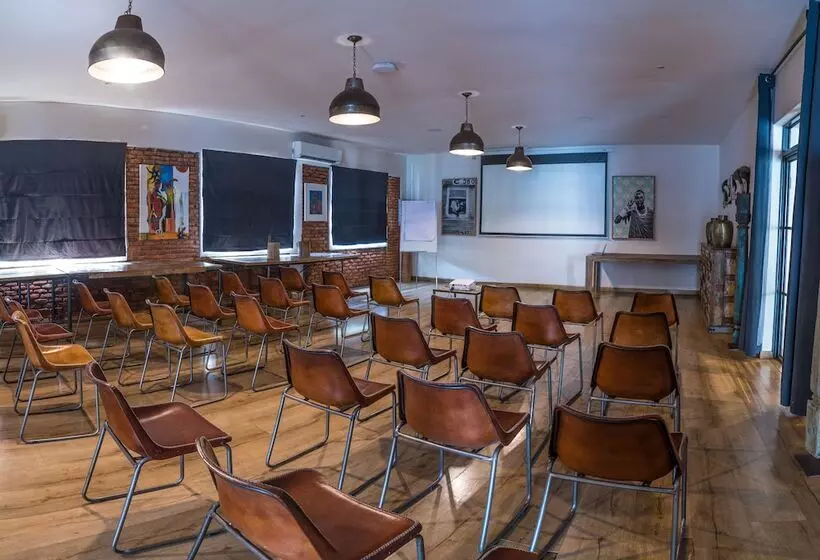 هتل Latitude 13 Degrees