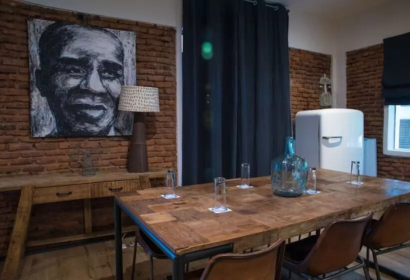 هتل Latitude 13 Degrees