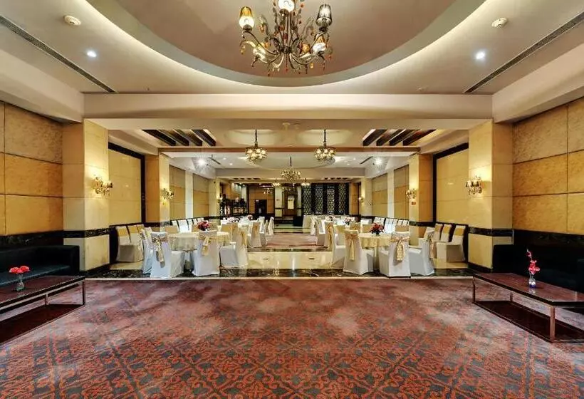هتل Quality Inn Gurgaon