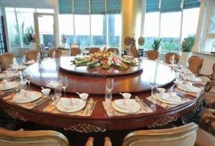 Отель Ramada Plaza Chongqing North