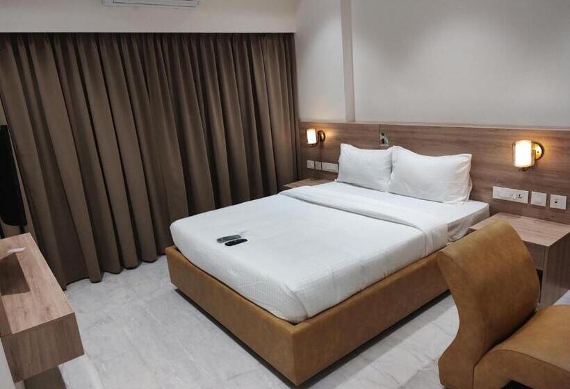 فندق Royal Paris