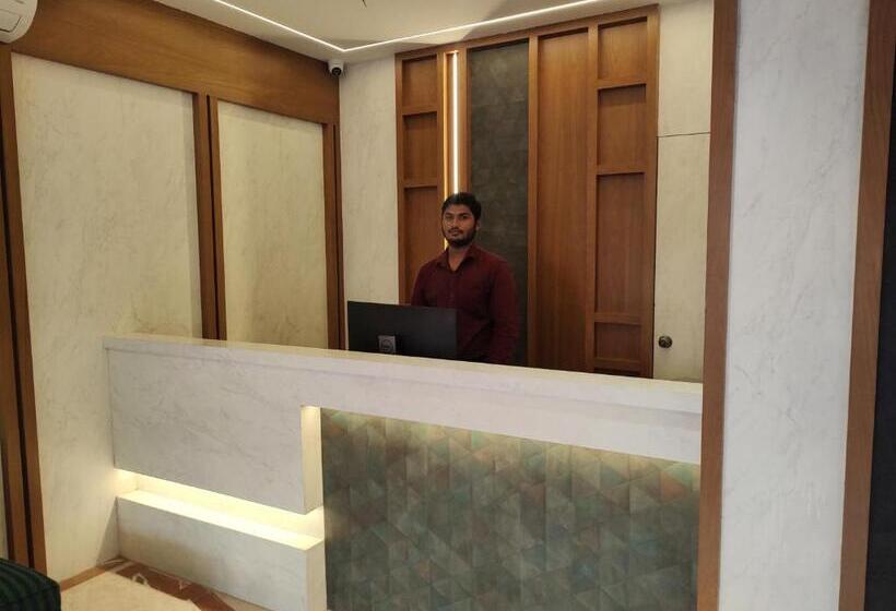 فندق Royal Paris