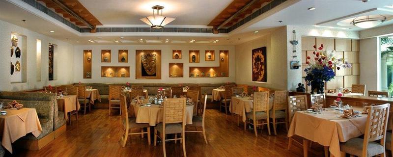 Hotel The Palms Town & Country Club Resort