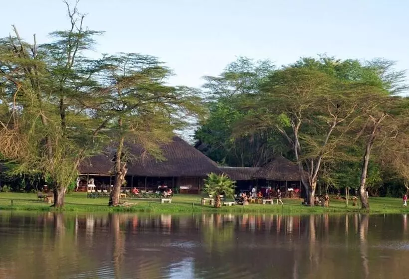 هتل Voyager Ziwani Tented Camp