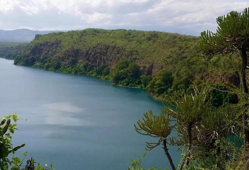 هتل Voyager Ziwani Tented Camp