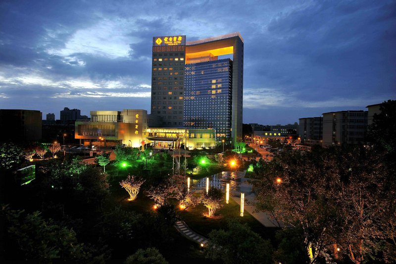 Отель Yuntai International