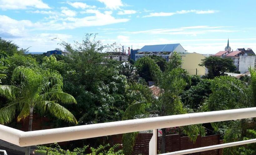 פנסיון Fare Suisse Tahiti   Guesthouse