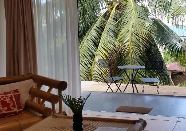 پانسیون Fare Suisse Tahiti Guesthouse