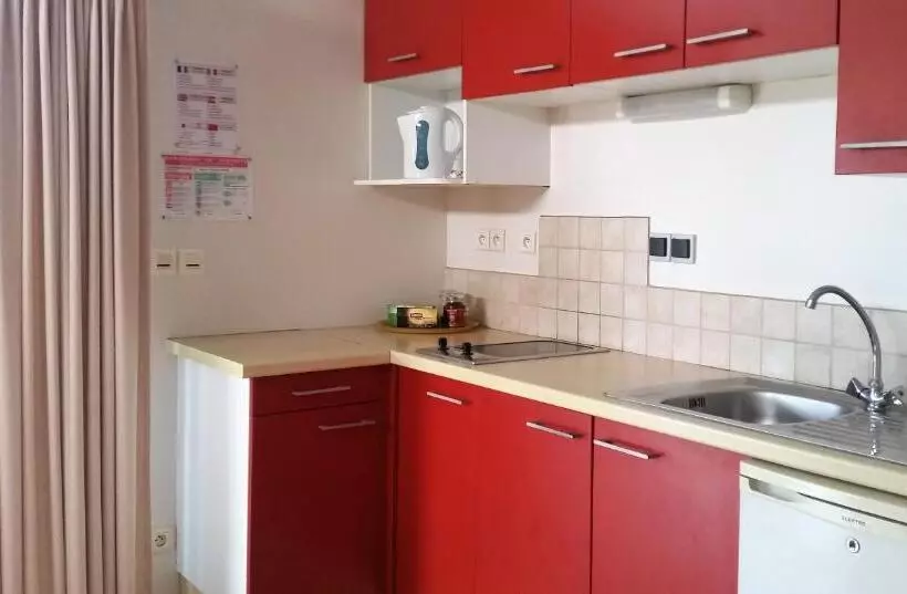 پانسیون Fare Suisse Tahiti Guesthouse