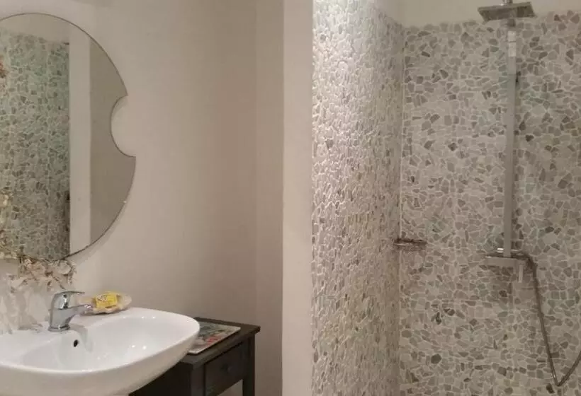 پانسیون Fare Suisse Tahiti Guesthouse