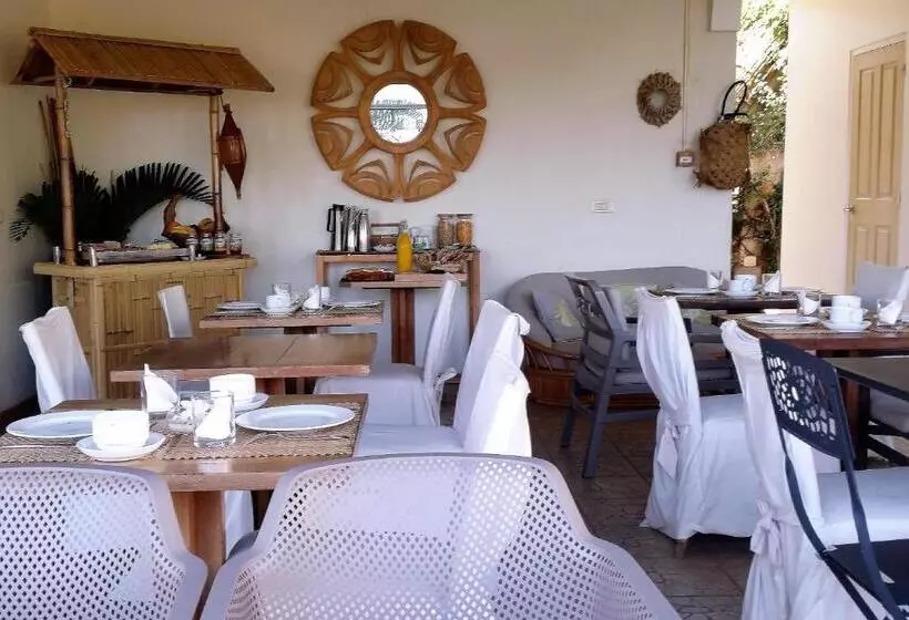 پانسیون Fare Suisse Tahiti Guesthouse