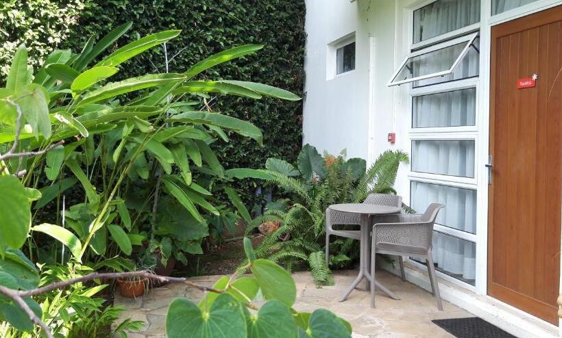 פנסיון Fare Suisse Tahiti   Guesthouse