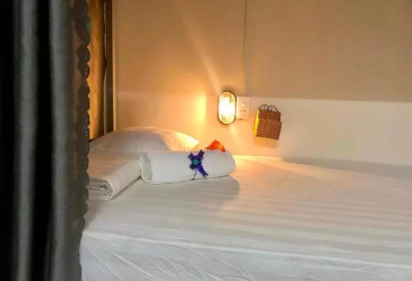 تختخواب و صبحانه Ha Giang Safari Hostel & Motorbikes