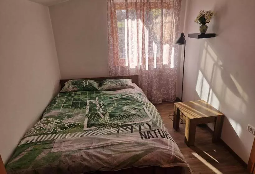 Guesthouse Flora
