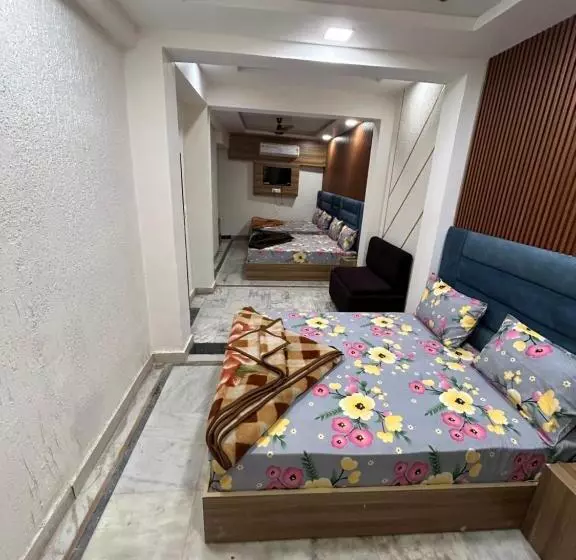 Hotel Divya
