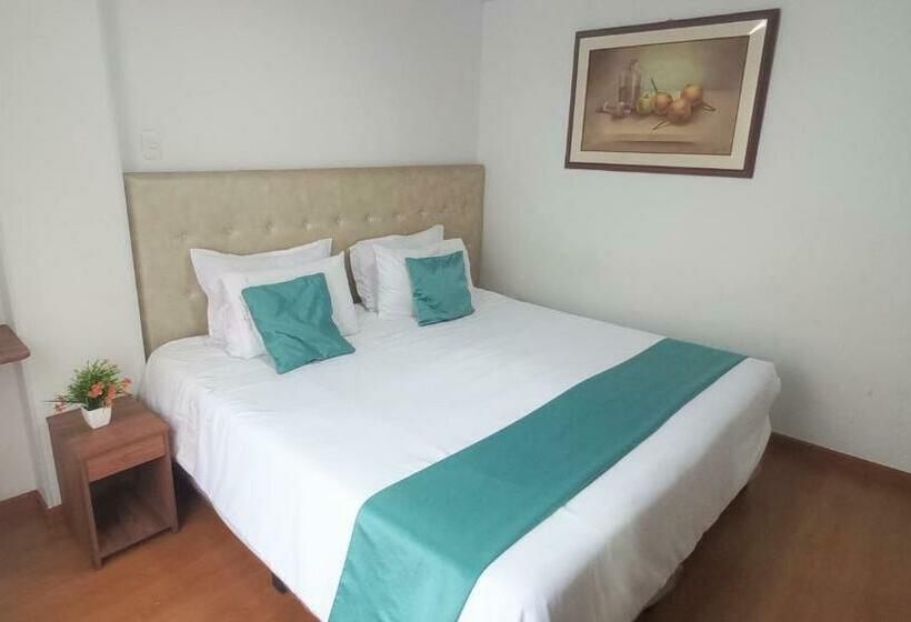 בית מלון כפרי En Bogota   Fontana Di Trevi