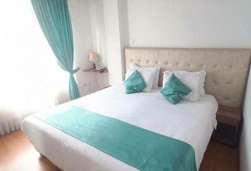 בית מלון כפרי En Bogota   Fontana Di Trevi