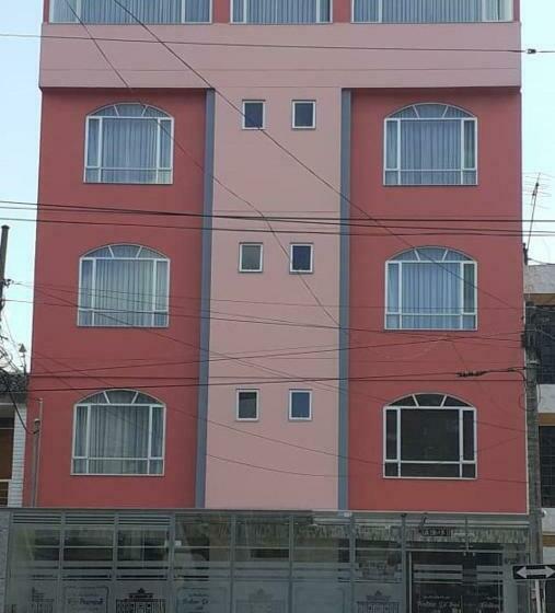 בית מלון כפרי En Bogota   Fontana Di Trevi