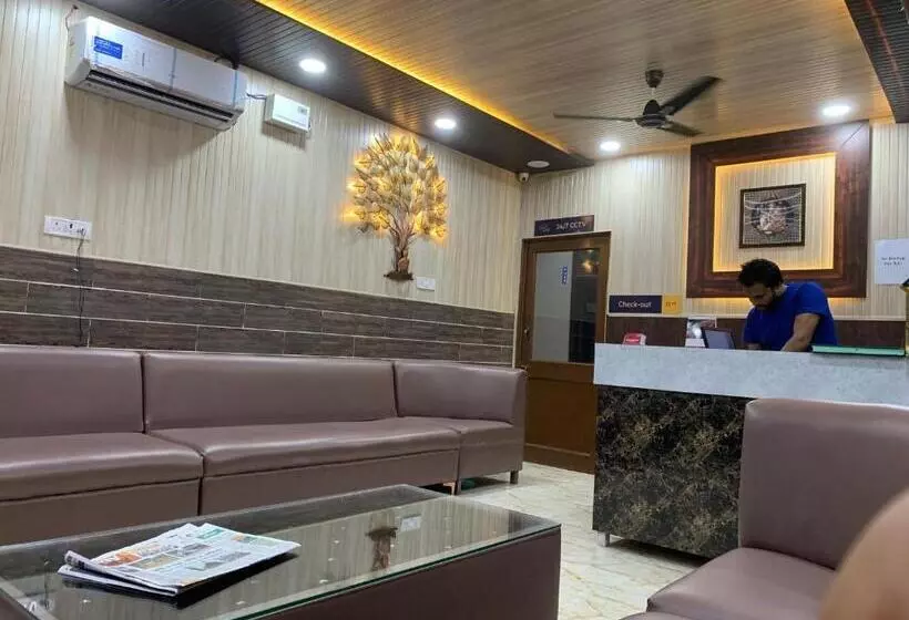Hotel Happy Stay