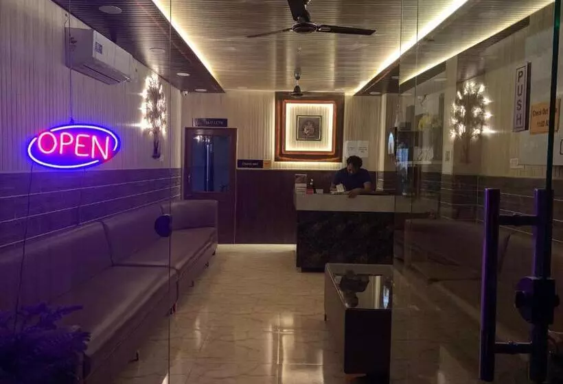 Hotel Happy Stay