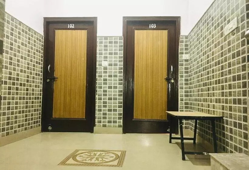 پانسیون Trimrooms Shree Mata Palace, Katra Bus Stand