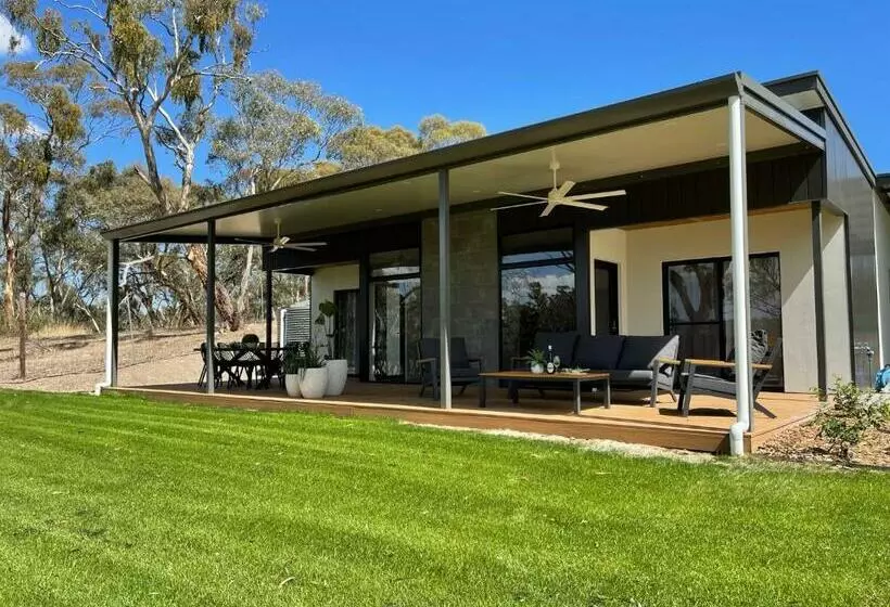 Aamiaismajoitus (B&B) The Pavilion At Sevenhill