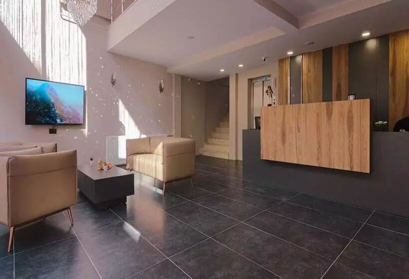 ホテル Grand Faik