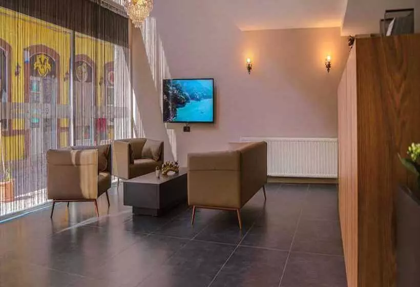 ホテル Grand Faik