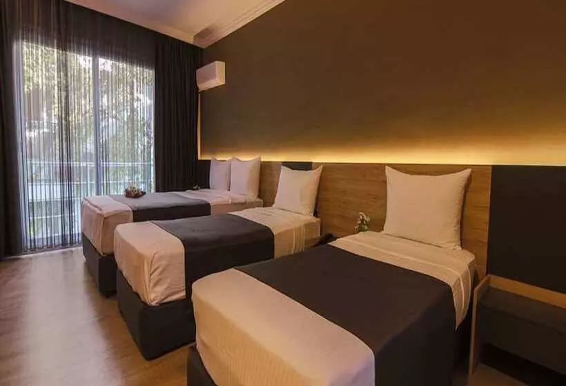 ホテル Grand Faik