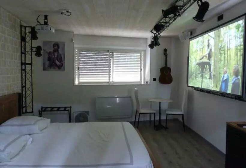 Aamiaismajoitus (B&B) Maury Cat Studio 66