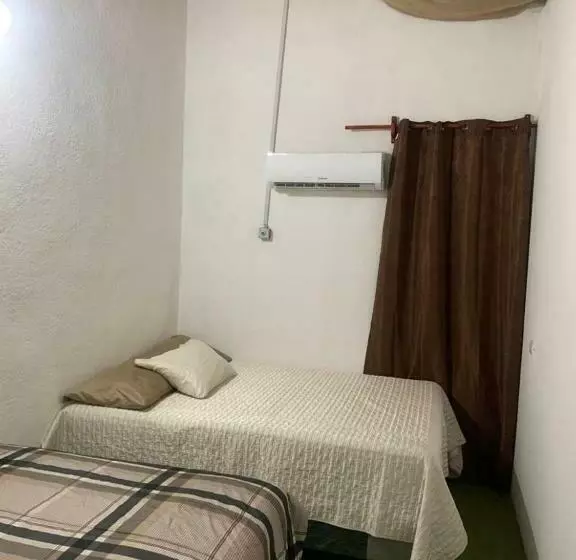 هتل Chulamar, Piscina Y Restaurante