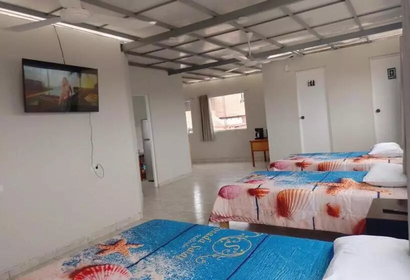 ペンション Posada Salas & Kari Peru Travel