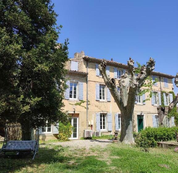 بنسيون Le Mas Roc Amour