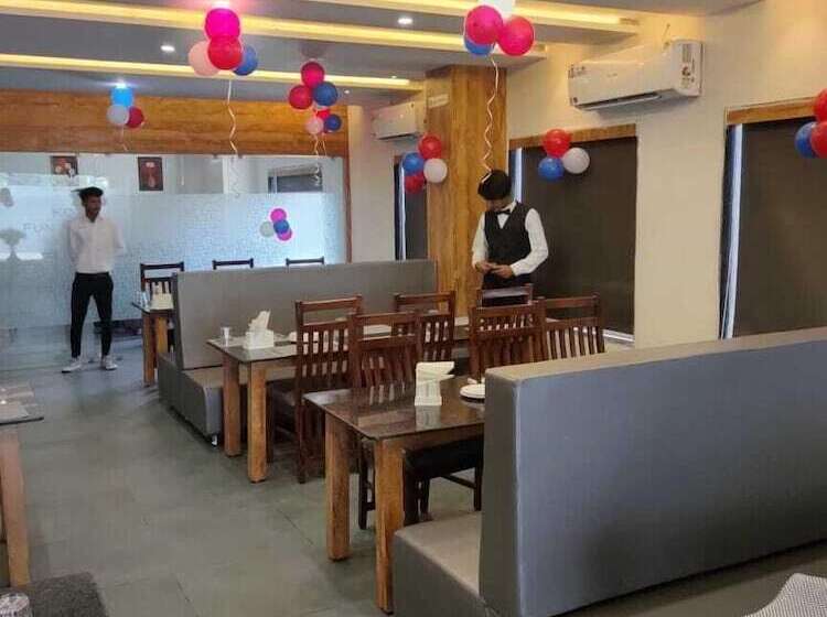 Hotelli Fun Imperial Morbi