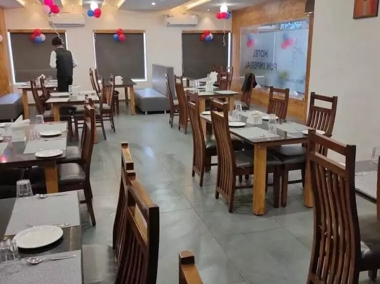 ホテル Fun Imperial Morbi