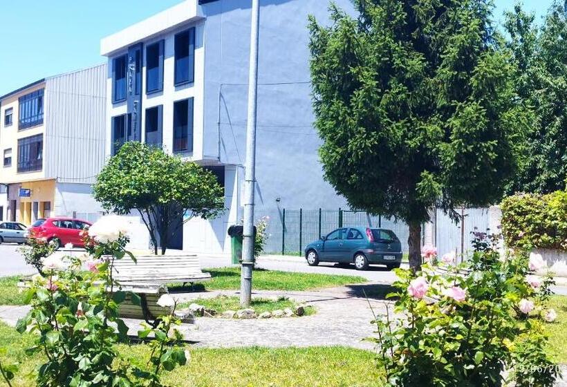 پانسیون Praza Camelias