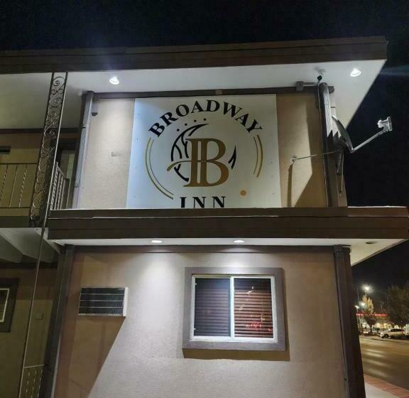 فندق Broadway Inn