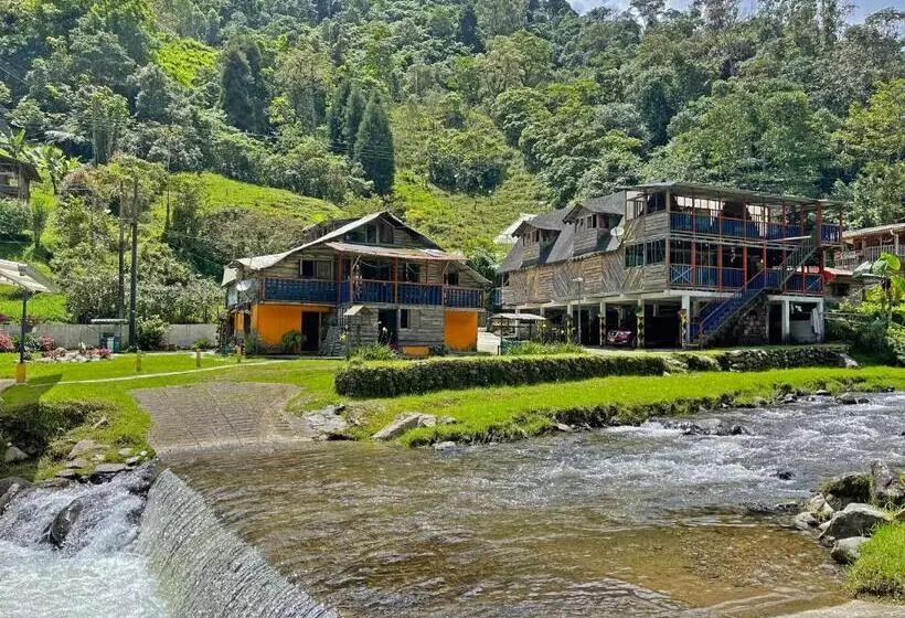 Hotelli Cabañas Jc
