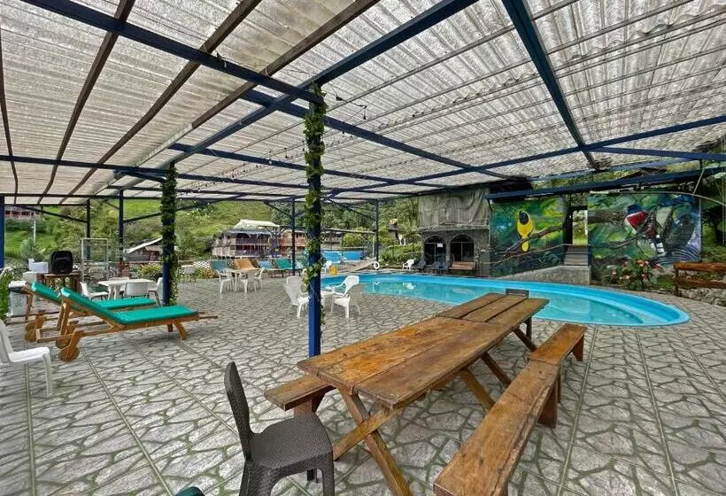 Hotelli Cabañas Jc