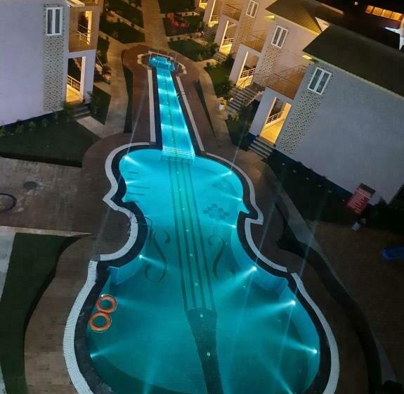 Hotel Parth King Beach Resort