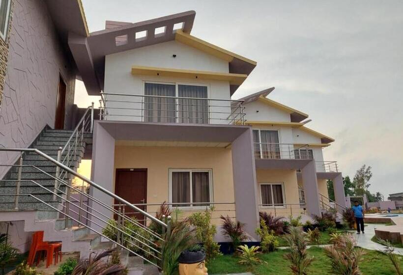 Hotel Parth King Beach Resort