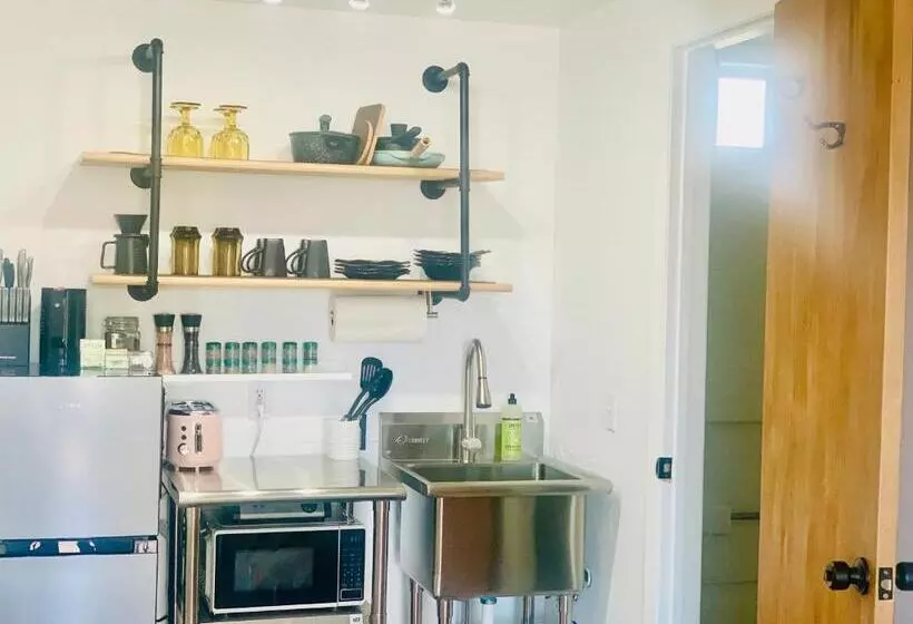 Отель Dragonfly Motor Lodge