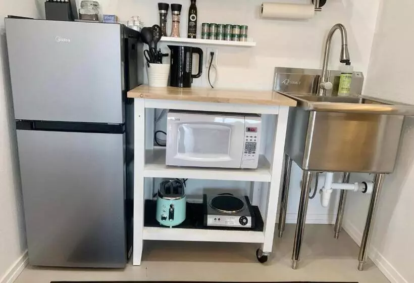 Отель Dragonfly Motor Lodge