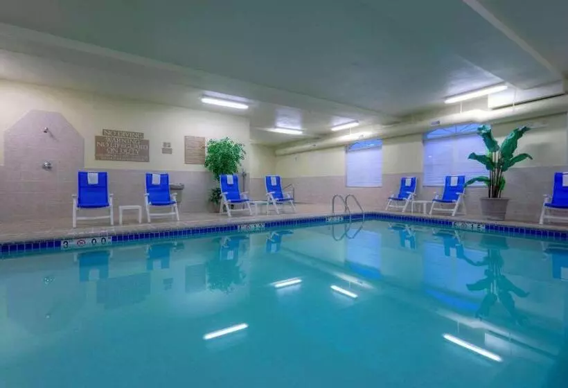 호텔 Country Inn & Suites By Radisson, Emporia, Va