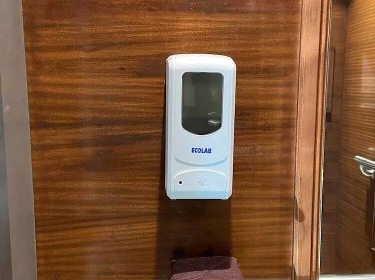 בית מלון כפרי Crowne Plaza Ahmedabad City Centre, An Ihg