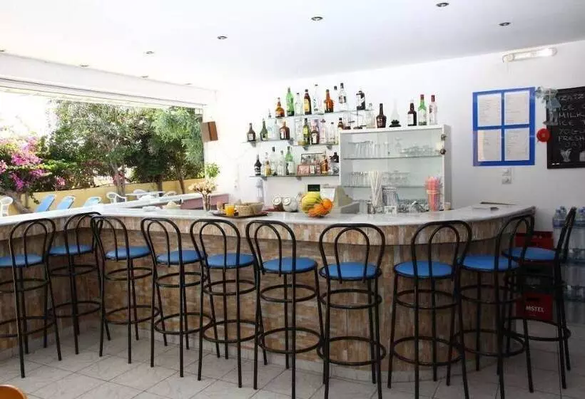 בית מלון כפרי Handakas