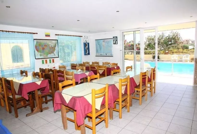 בית מלון כפרי Handakas