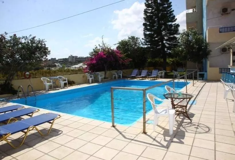 בית מלון כפרי Handakas