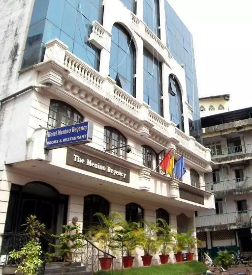 هتل The Menino Regency